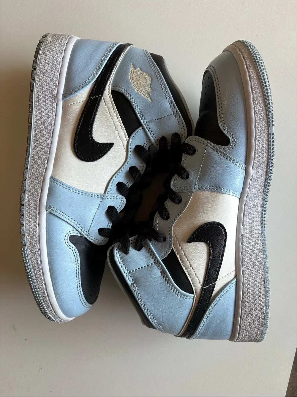 Jordan Kids High-Top Sneakers in Light Blue, White & Black